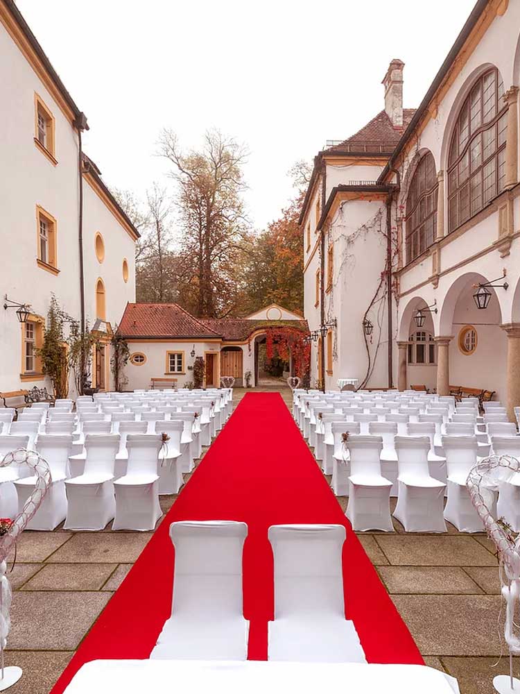 alt="Schloss Offenberg Brautmode Niederbayern"