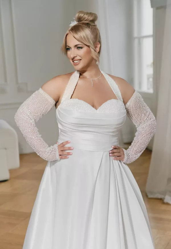 Zauberhaftes Curvy Brautkleid